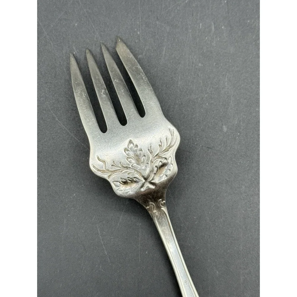 Charter‎ Oak by 1847 Rogers Plate Silverplate Cold Meat Fork 8 3/8
